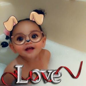 Meet your Posher, Cassandra